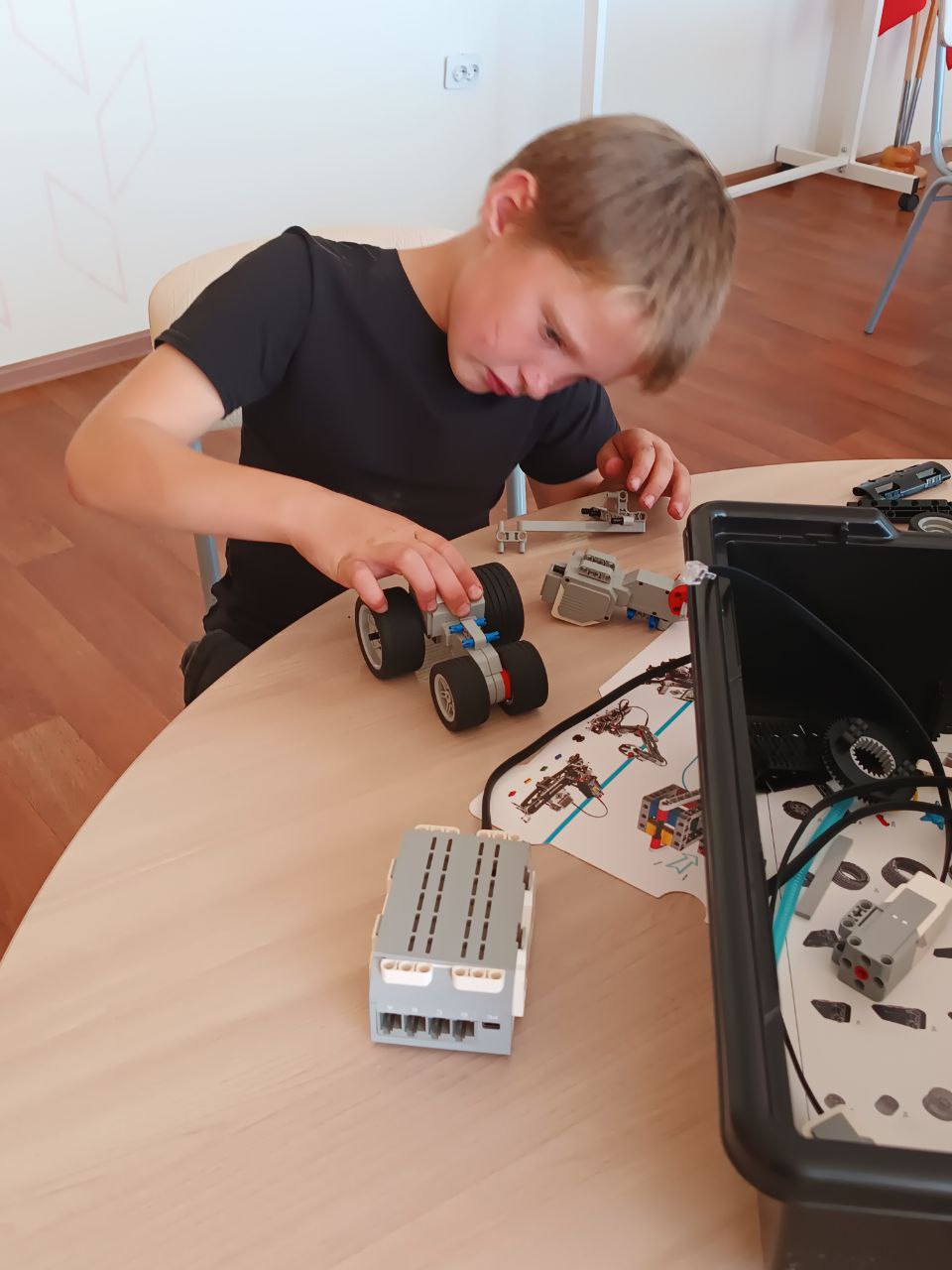 Собираем роботов